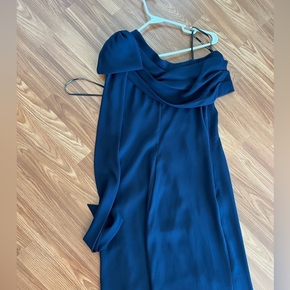 Tadashi Shoii Taffeta Bow One Shoulder Crepe Gown NWT - Picture 9 of 16